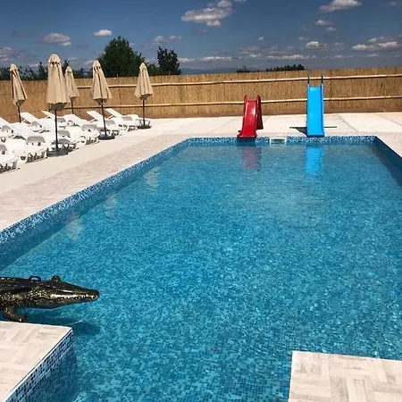 Couette-café Std Jovic Sa Bazenom