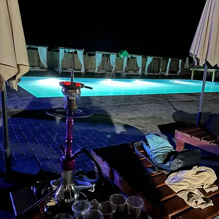 Std Jovic Sa Bazenom Couette-café